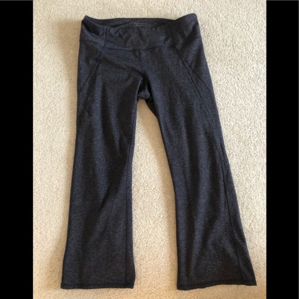 Athleta Charcoal Cropped Yoga Pants MT